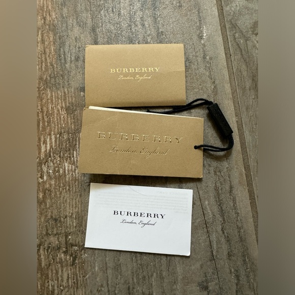 BURBERRY Bucket bag with tassel - Picture 15 of 16